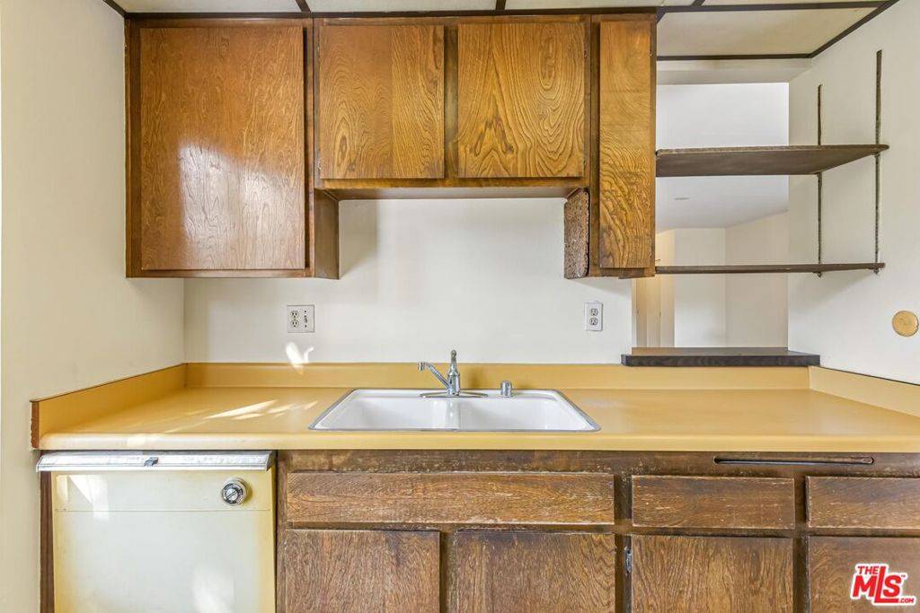 Culver City, CA 90230,4202 Summertime LN