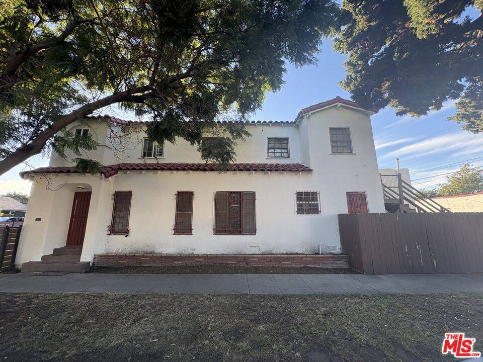 Los Angeles, CA 90047,1601 W 69th ST