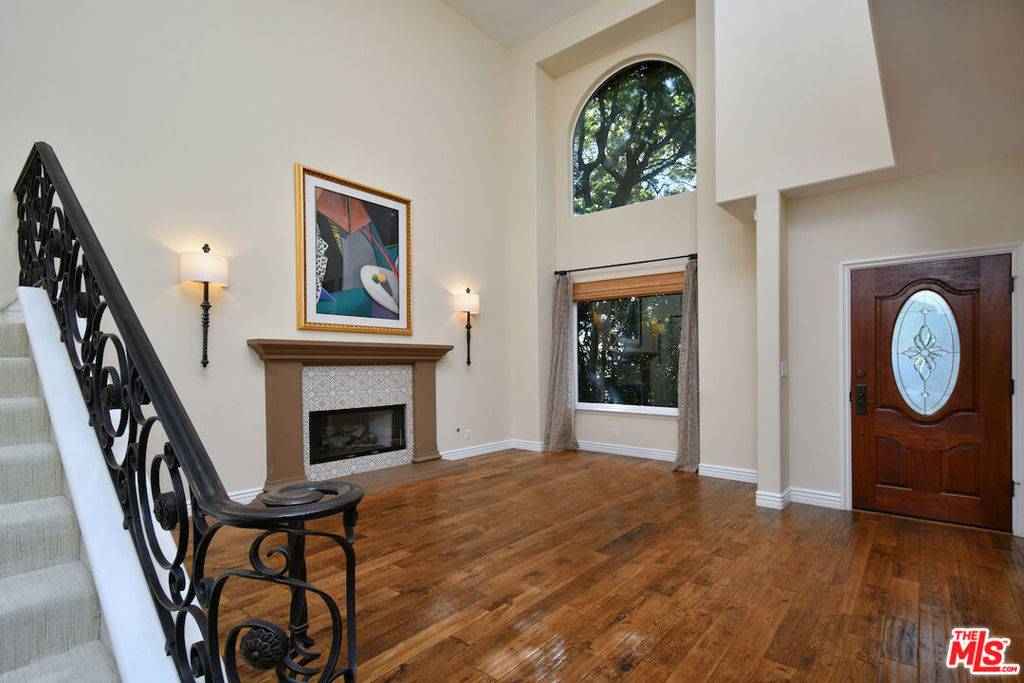 Studio City, CA 91604,12207 Cantura ST