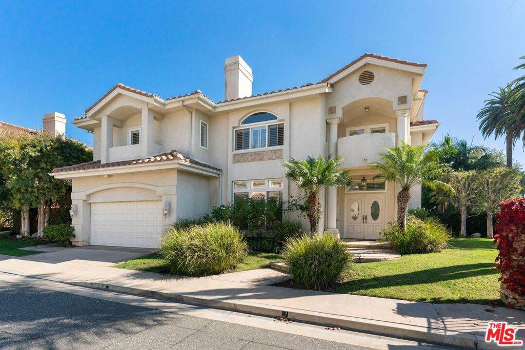Los Angeles, CA 90066,11840 Rowles CT