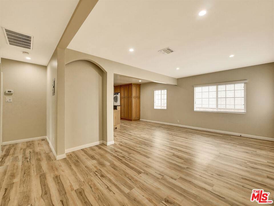 North Hollywood, CA 91601,5341 STROHM AVE