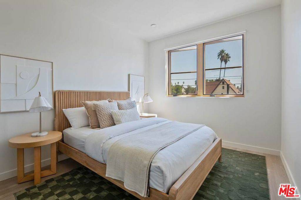 Los Angeles, CA 90042,6320 Garvanza AVE #109