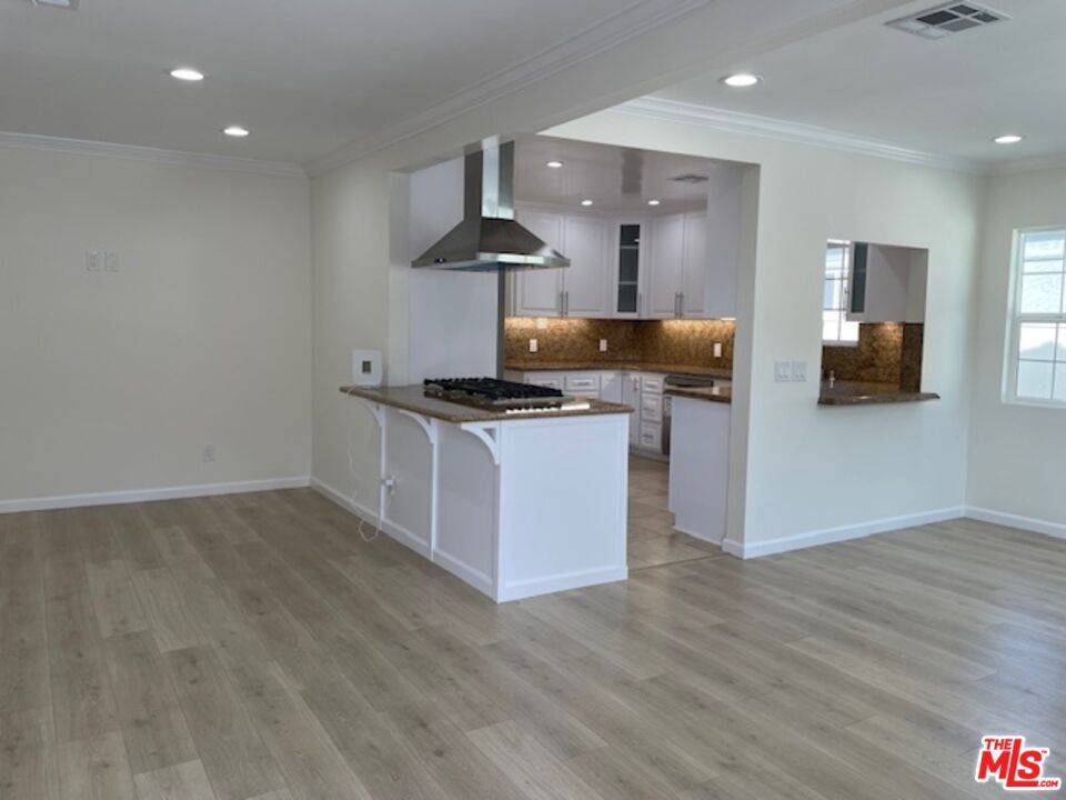 North Hollywood, CA 91606,6051 Colfax AVE