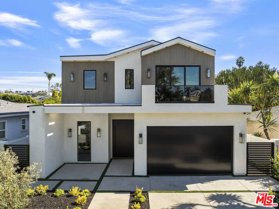 Los Angeles, CA 90066,4220 Kenyon AVE