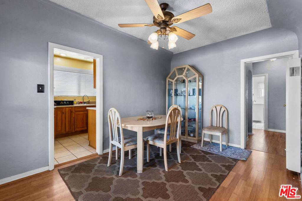 Los Angeles, CA 90044,618 W 111th PL