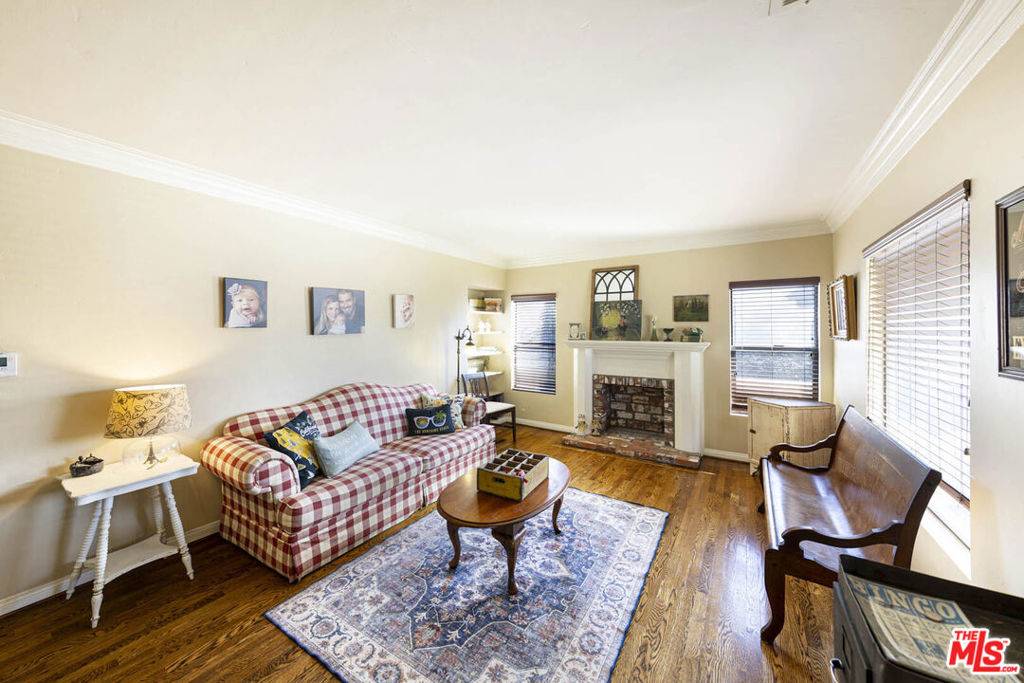 San Gabriel, CA 91775,532 N San Marino AVE