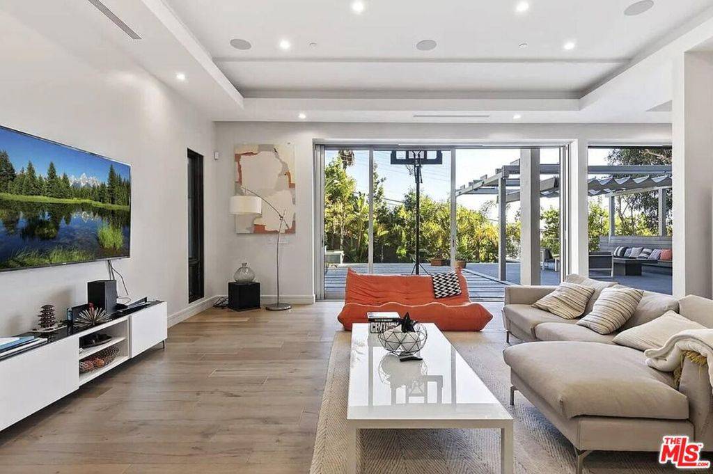 Pacific Palisades, CA 90272,16132 Alcima AVE