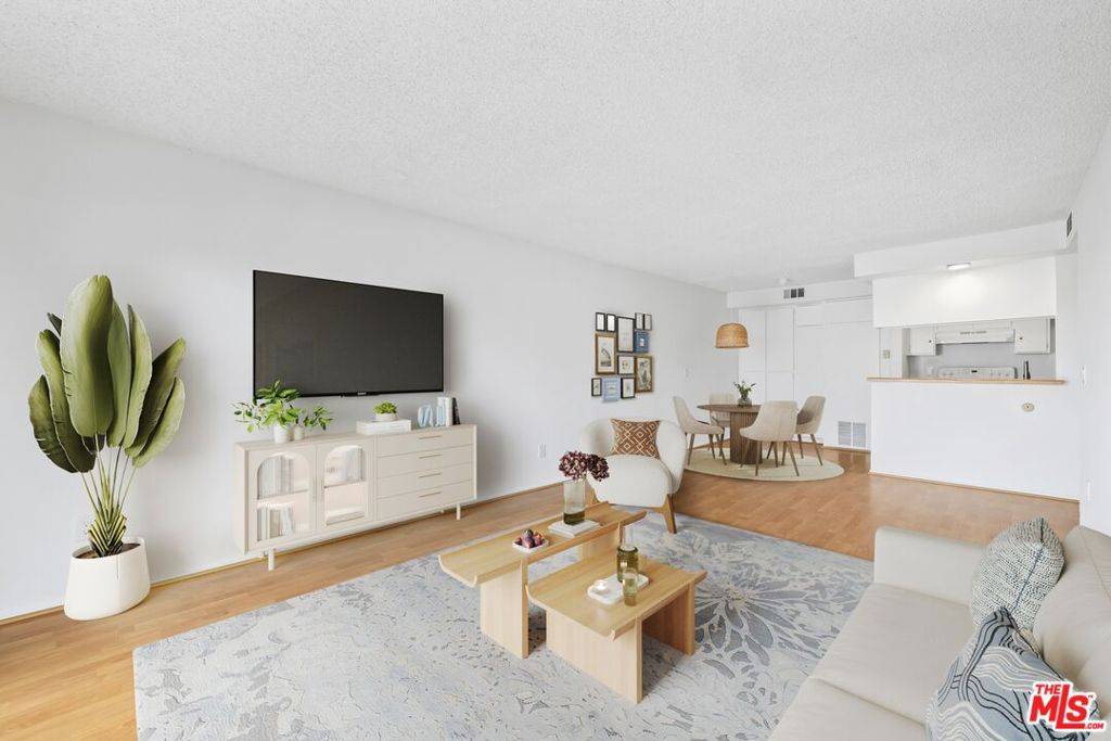 Glendale, CA 91205,1517 E Garfield AVE #23