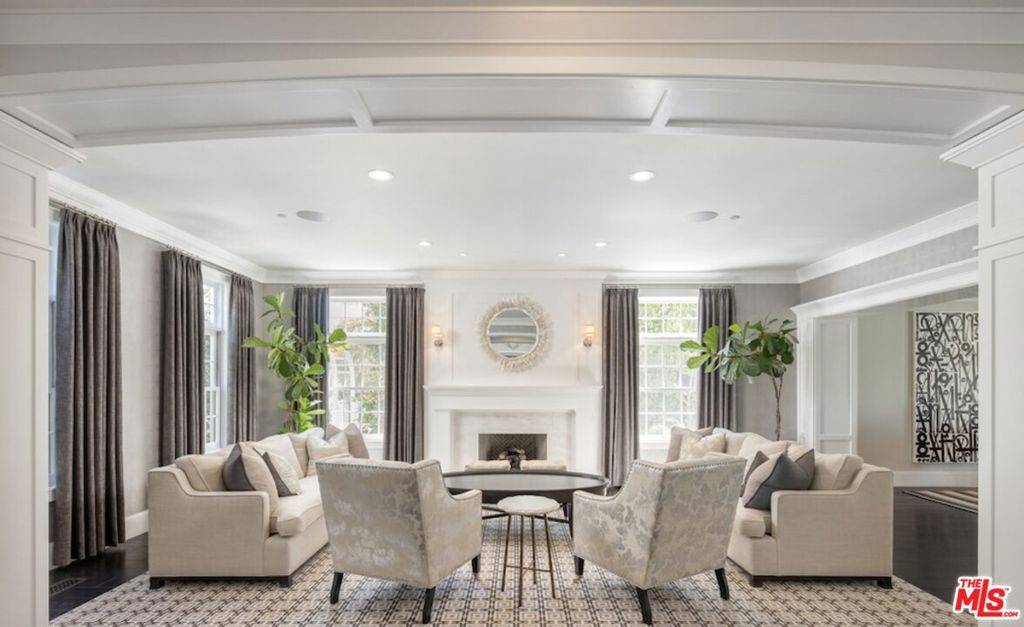 Los Angeles, CA 90077,2311 Worthing LN