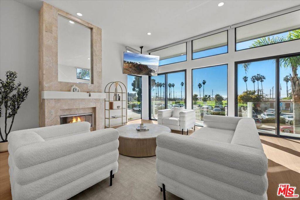 Playa Del Rey, CA 90293,6730 Esplanade