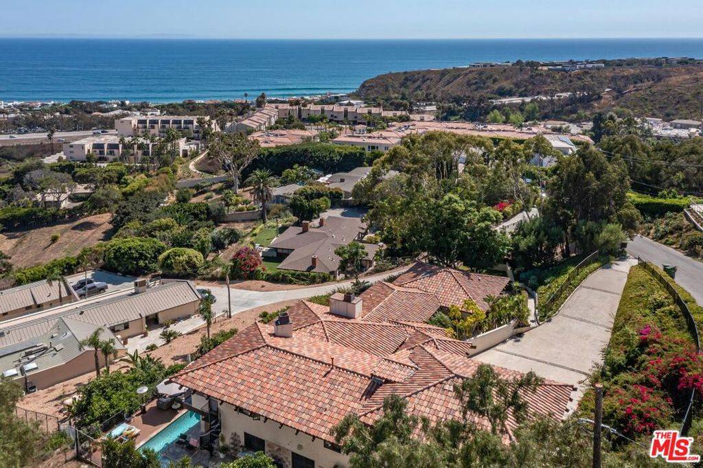 Malibu, CA 90265,3504 Coast View DR