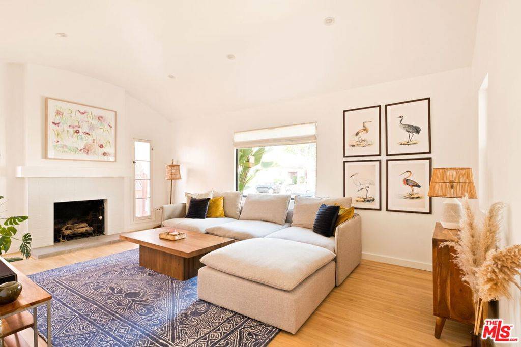 Los Angeles, CA 90035,1615 S Crescent Heights BLVD