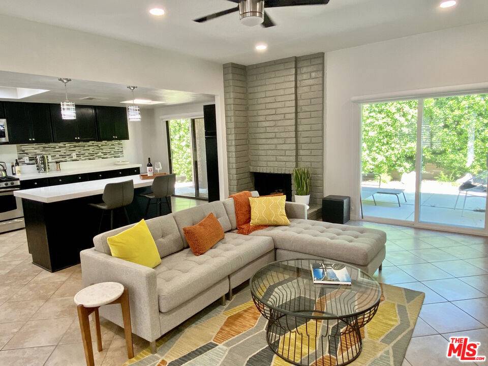 Palm Desert, CA 92260,44509 Baden CT