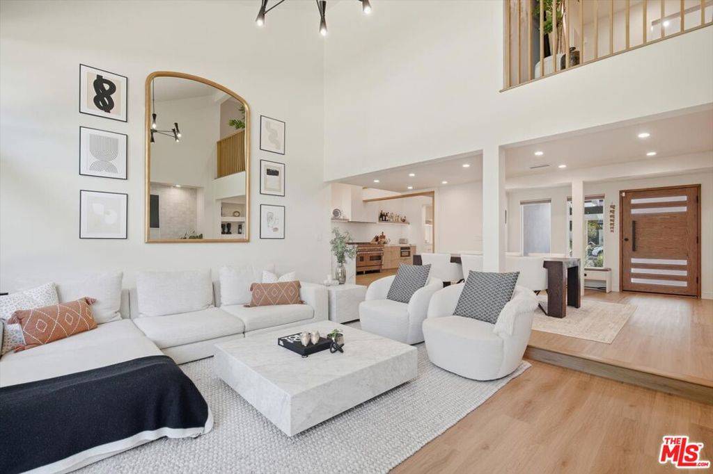 Westlake Village, CA 91361,958 Ranch House RD