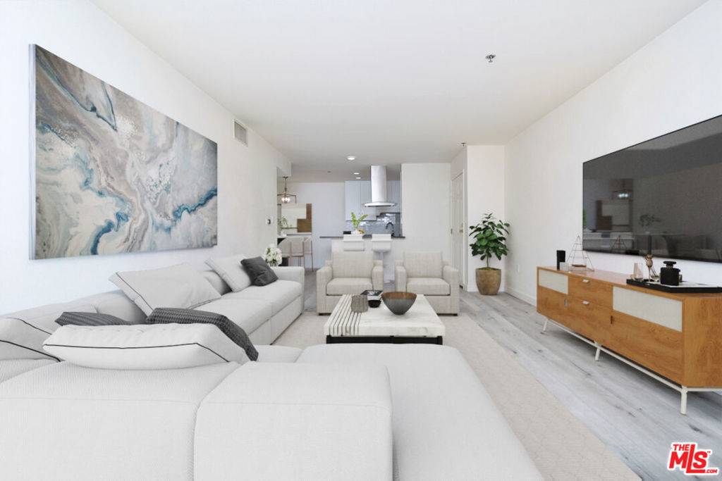 Sherman Oaks, CA 91403,4501 Cedros AVE #112