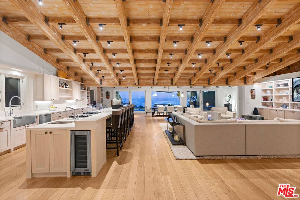 Malibu, CA 90265,6453 Guernsey AVE