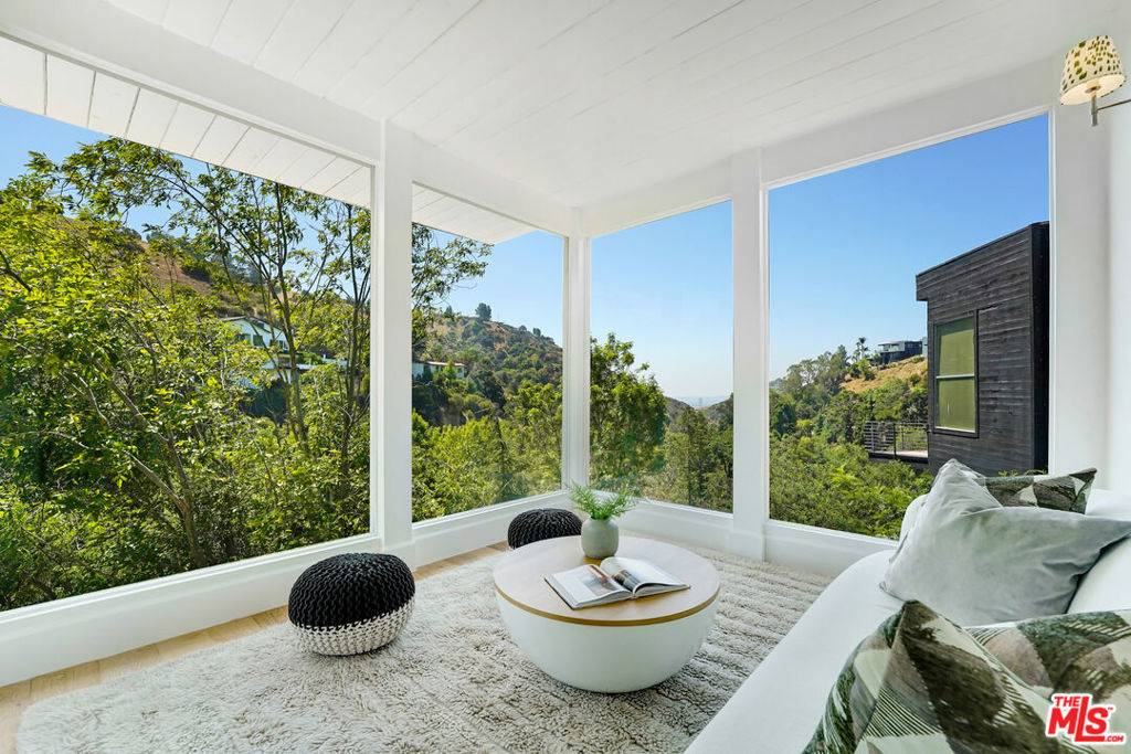 Los Angeles, CA 90046,2506 Zorada DR