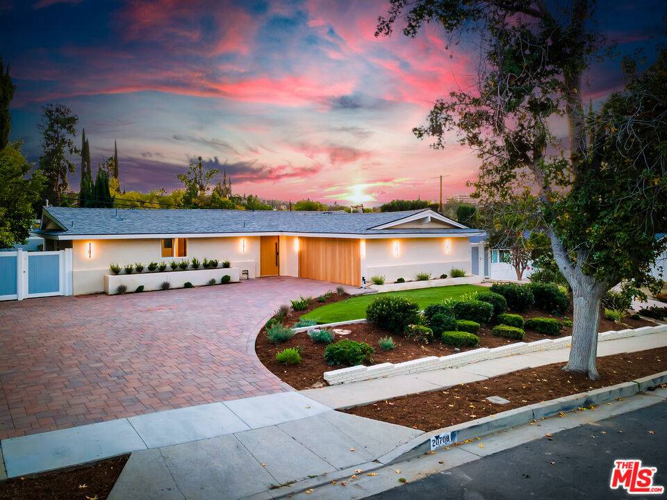 Woodland Hills, CA 91367,20708 Martha ST