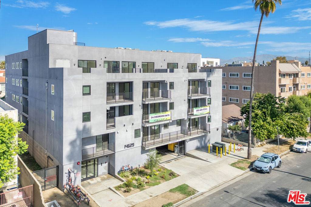 Van Nuys, CA 91411,14631 Erwin ST