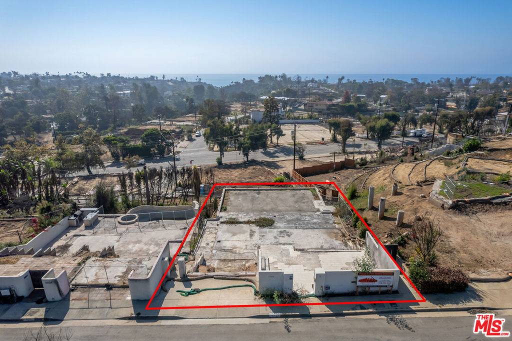 Pacific Palisades, CA 90272,16530 Chattanooga PL