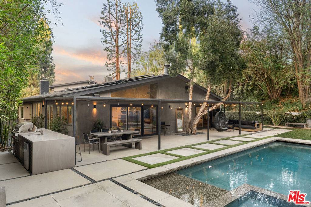 Sherman Oaks, CA 91403,3355 Alana DR