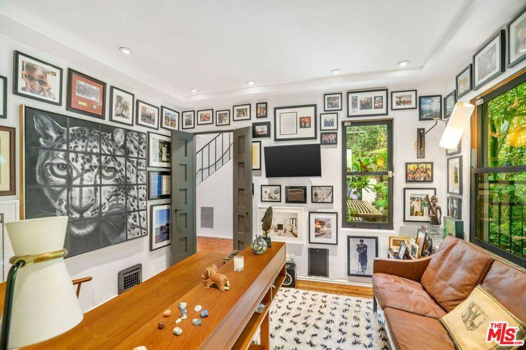 Los Angeles, CA 90046,7939 Hillside AVE