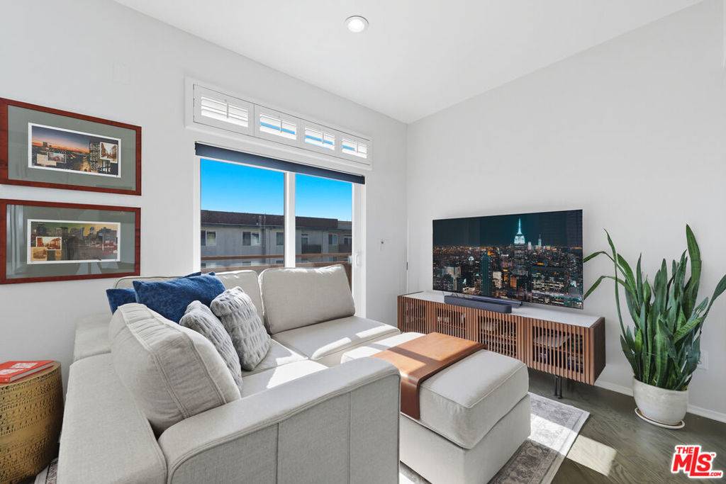 Playa Vista, CA 90094,13200 Pacific Promenade #409