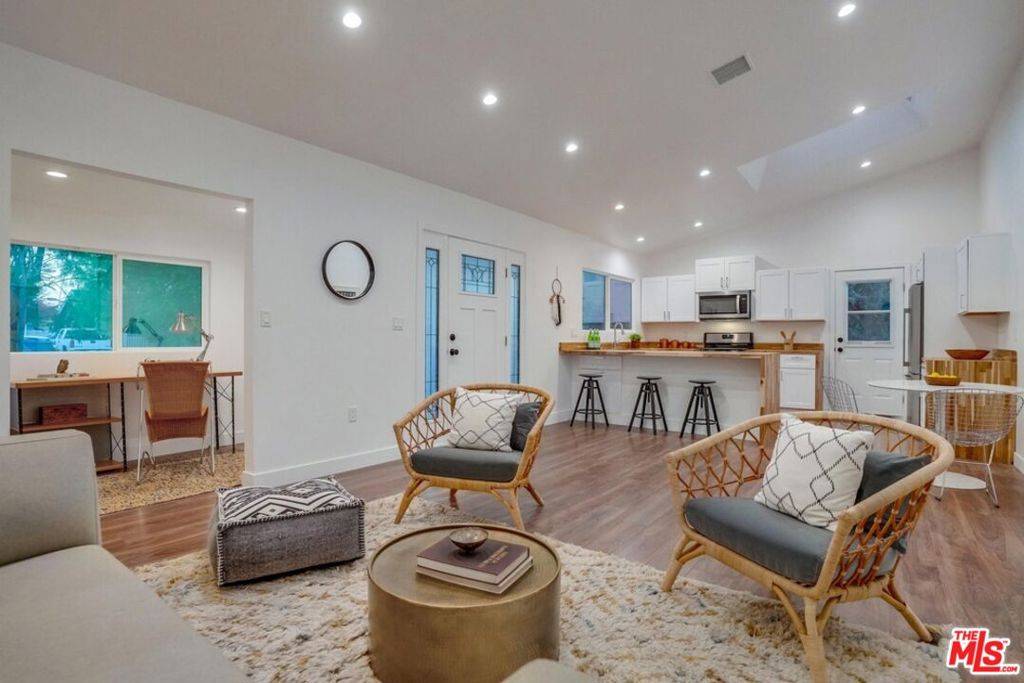 Los Angeles, CA 90041,5137 N Eagle Rock BLVD