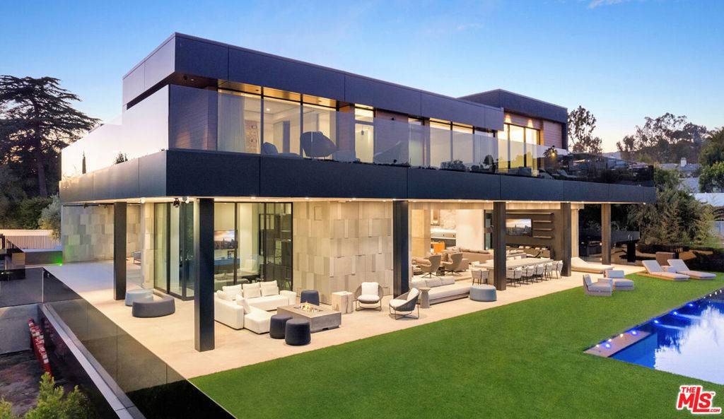 Beverly Hills, CA 90210,1140 Summit DR