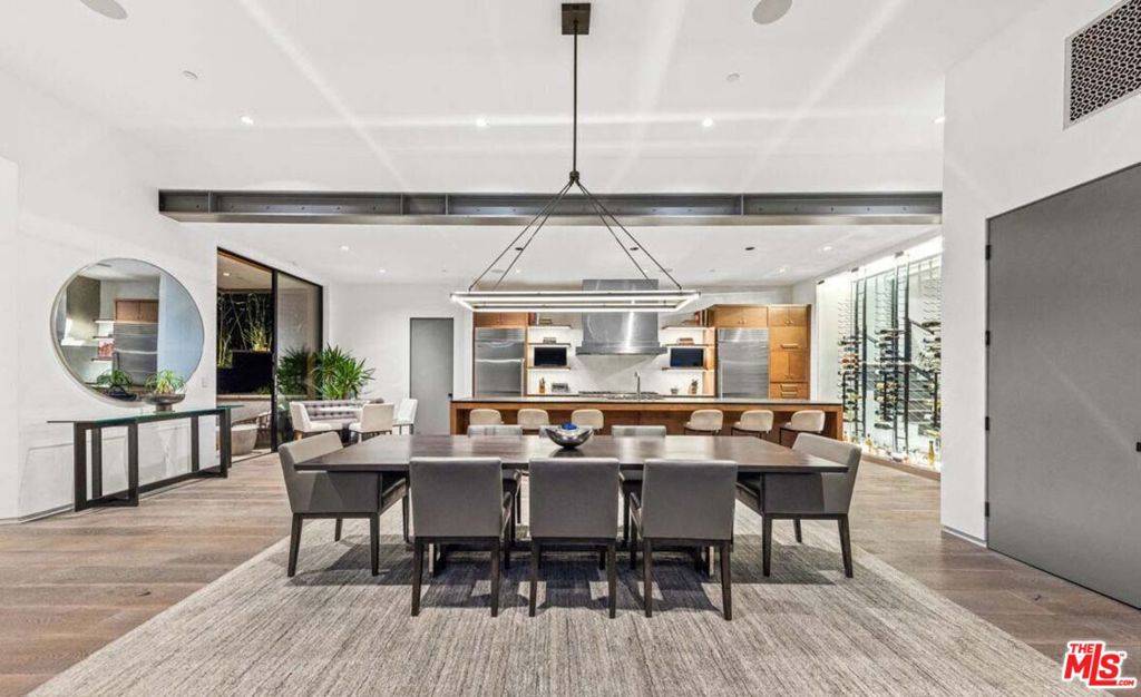 Los Angeles, CA 90077,727 N Beverly Glen BLVD