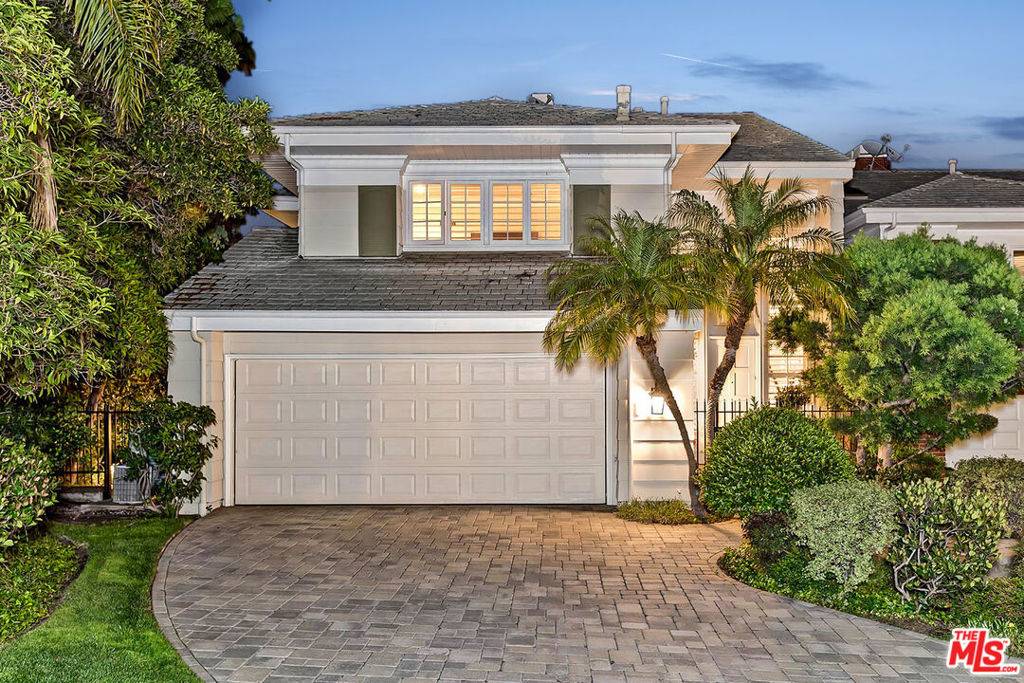 Los Angeles, CA 90049,12557 The Vista