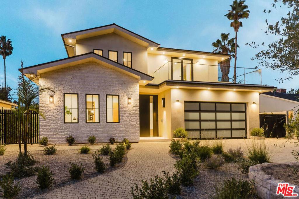 Valley Village, CA 91607,12427 Cumpston ST