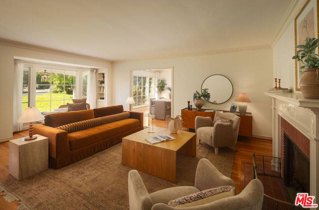 Los Angeles, CA 90049,308 Oceano DR