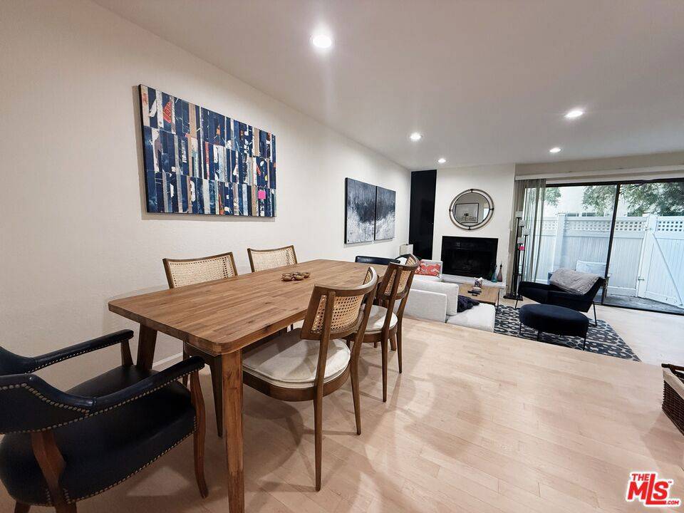 Los Angeles, CA 90025,1224 S Saltair AVE #4