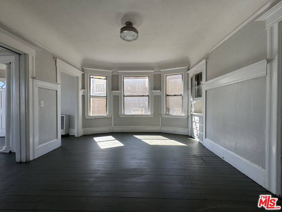 Emeryville, CA 94608,3221 Market ST