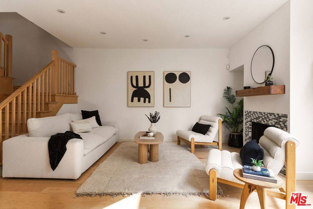 Los Angeles, CA 90025,1717 Stoner AVE #111