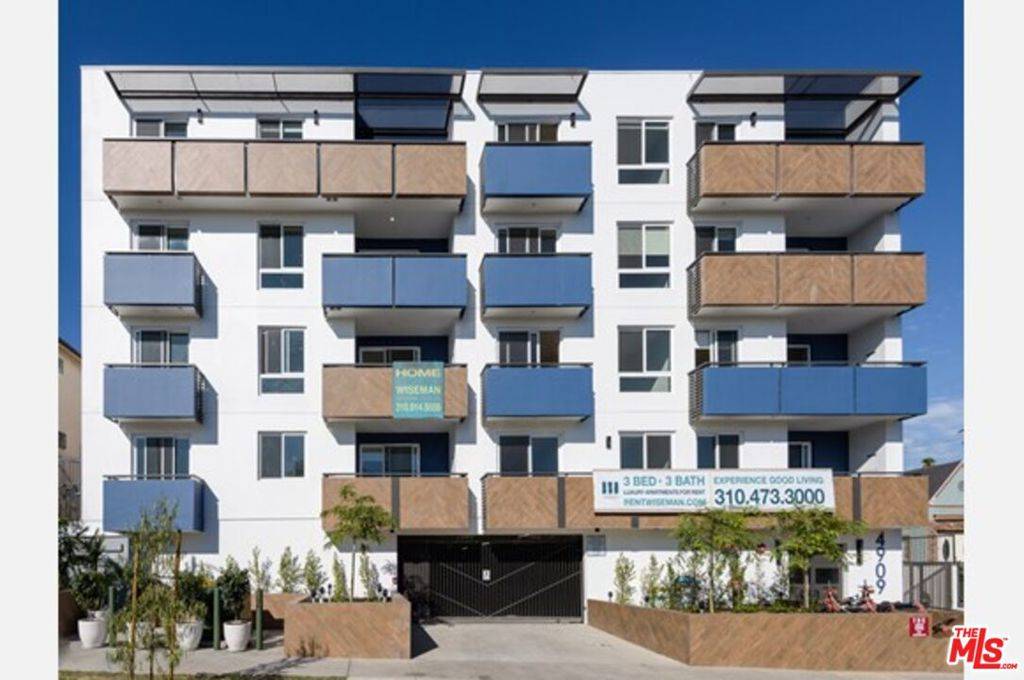 Los Angeles, CA 90004,4909 Rosewood AVE #201