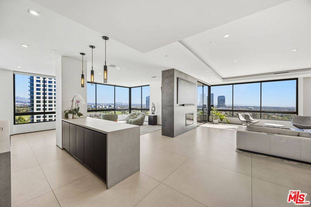 Los Angeles, CA 90024,10350 Wilshire BLVD #1203