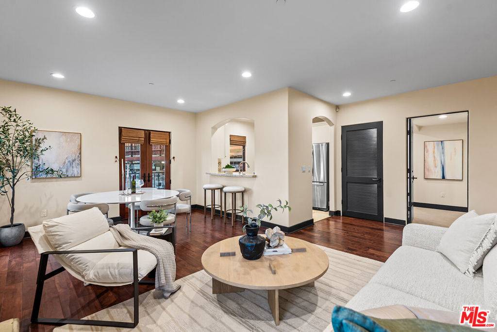 Los Angeles, CA 90025,1215 Armacost AVE #403