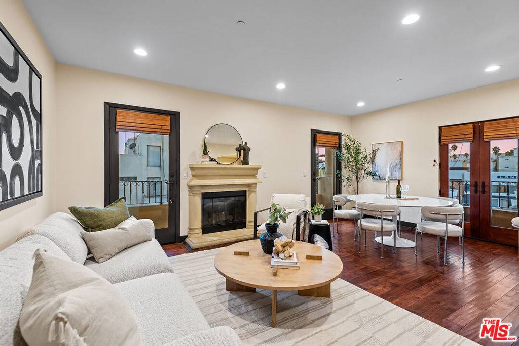 Los Angeles, CA 90025,1215 Armacost AVE #403