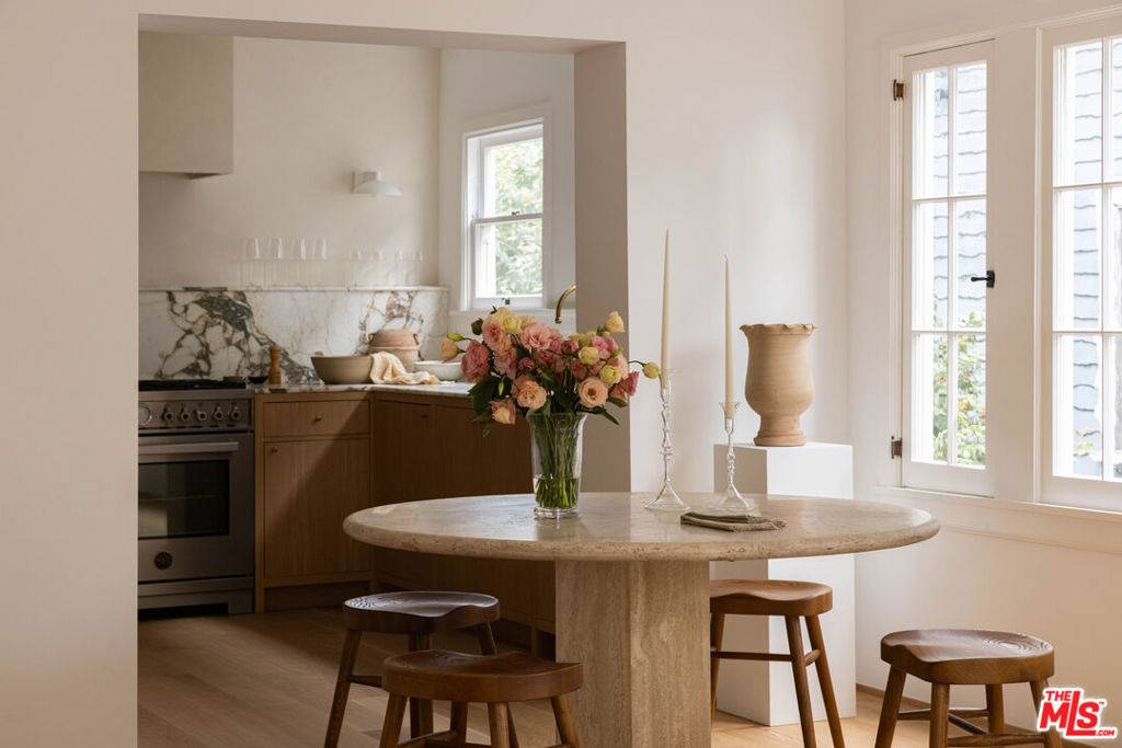 Los Angeles, CA 90026,1443 Allison Ave