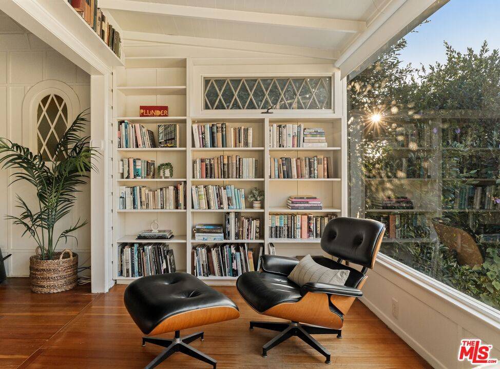 Santa Monica, CA 90402,237 Mabery RD