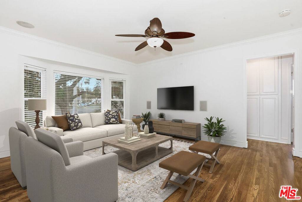 Lakewood, CA 90713,6247 Del Amo BLVD