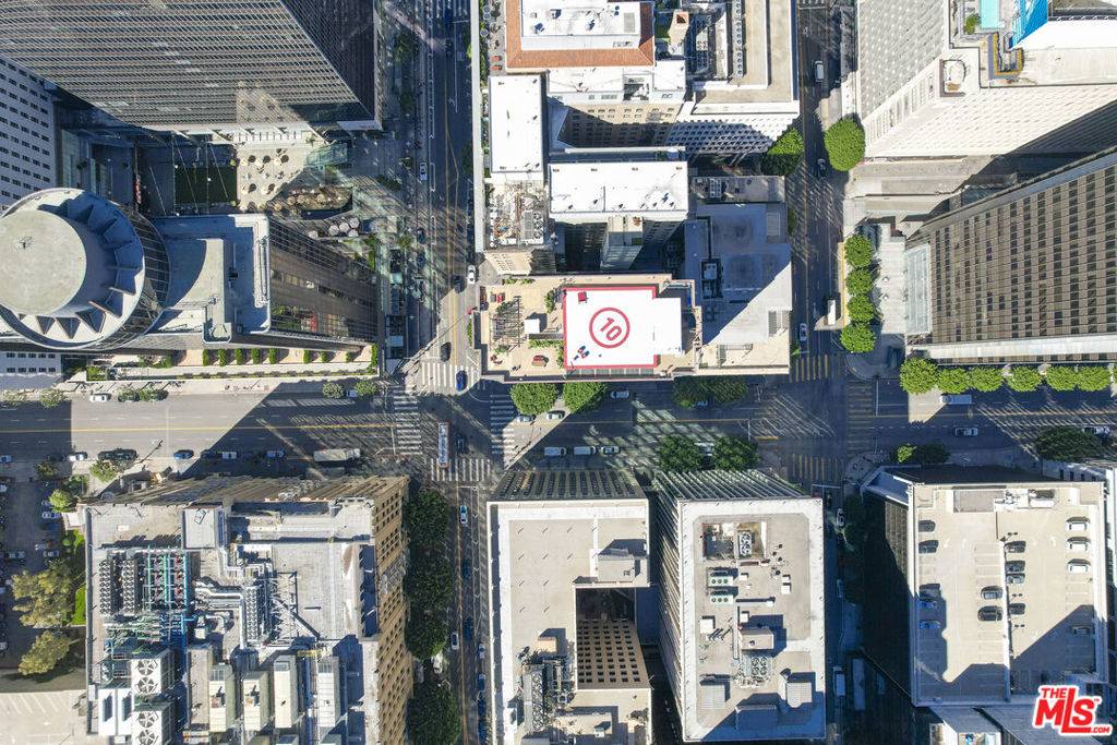 Los Angeles, CA 90017,655 S Hope ST #704