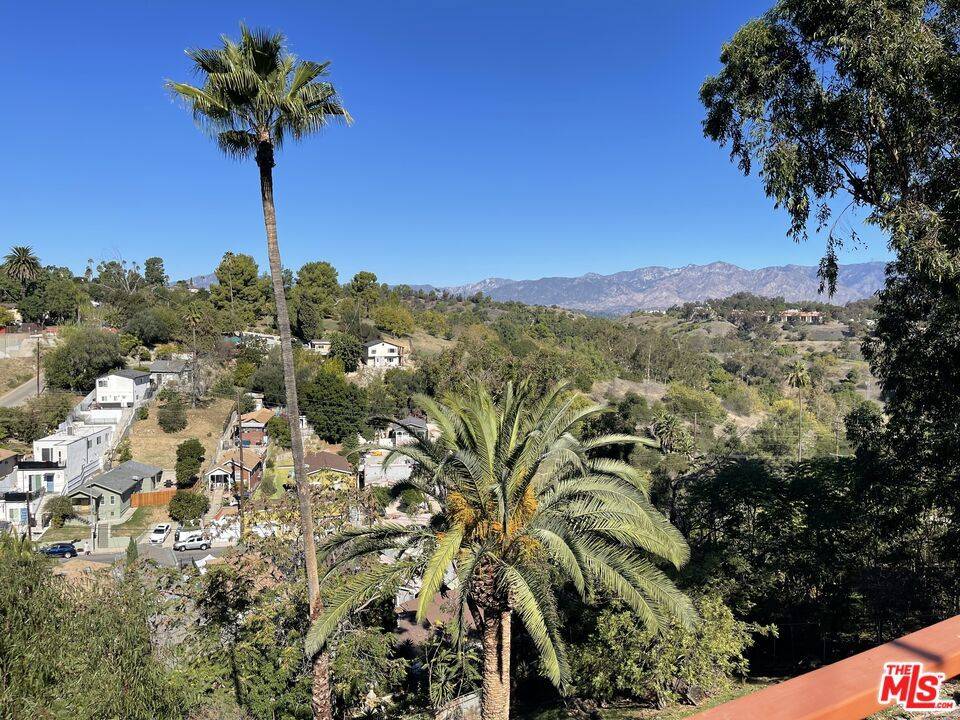 Los Angeles, CA 90032,4255 Raynol ST