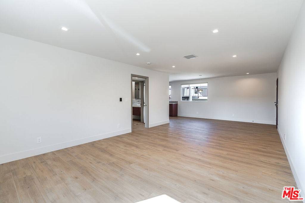 Los Angeles, CA 90025,12425 Texas AVE #14