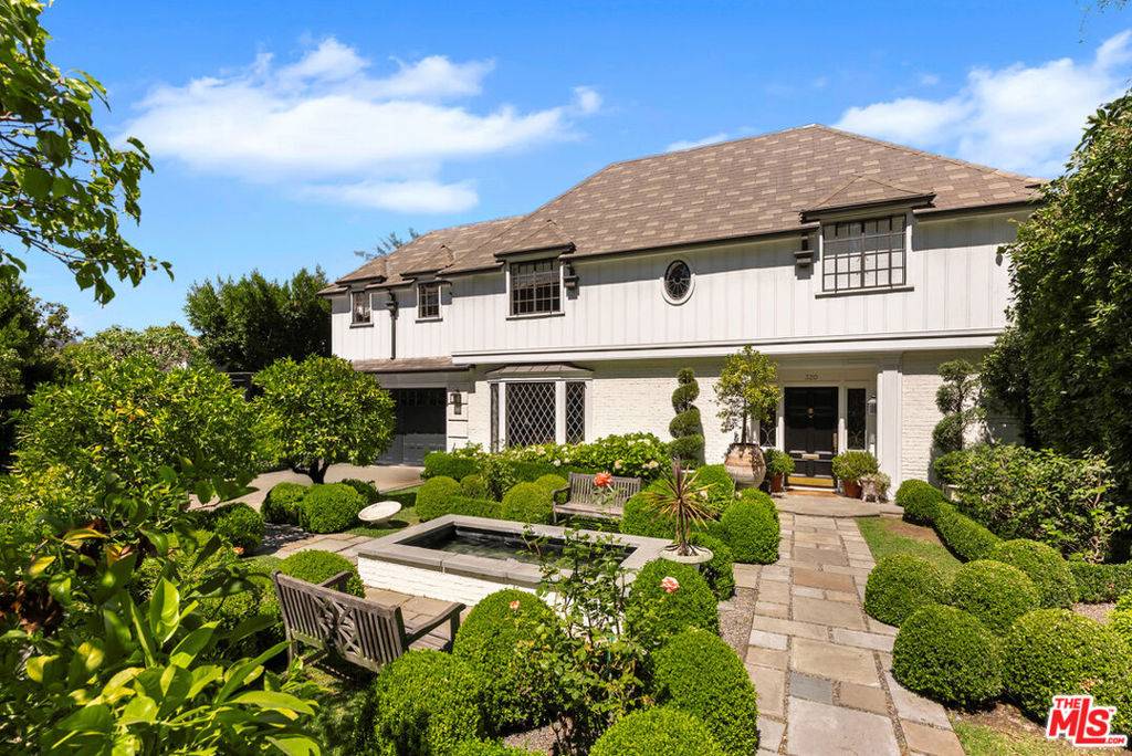 Los Angeles, CA 90024,320 Hilgard AVE