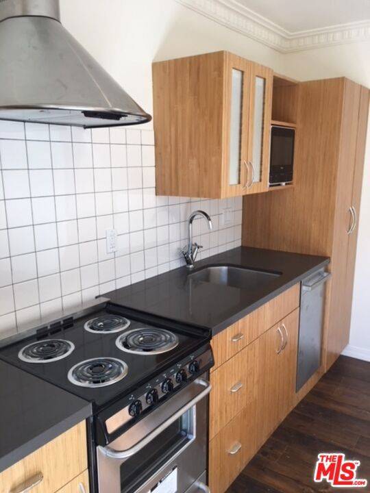 Los Angeles, CA 90019,1333 S OGDEN DR #5