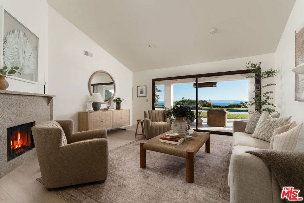 Santa Barbara, CA 93109,623 Sunrise Vista WAY