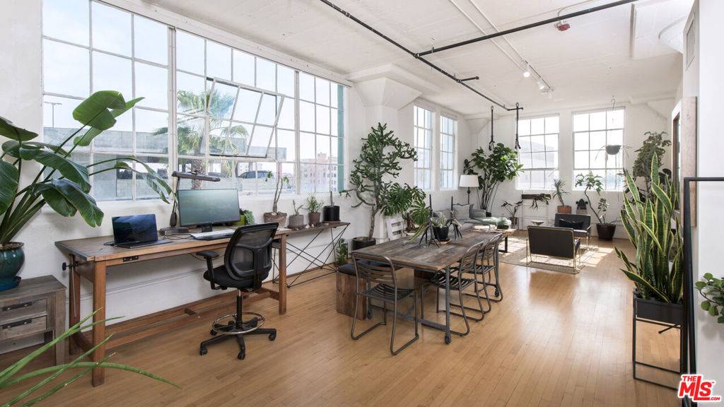 Los Angeles, CA 90013,420 S San Pedro ST #319